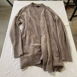 Ann Taylor Sherpa Sweater ✨3 for $20✨